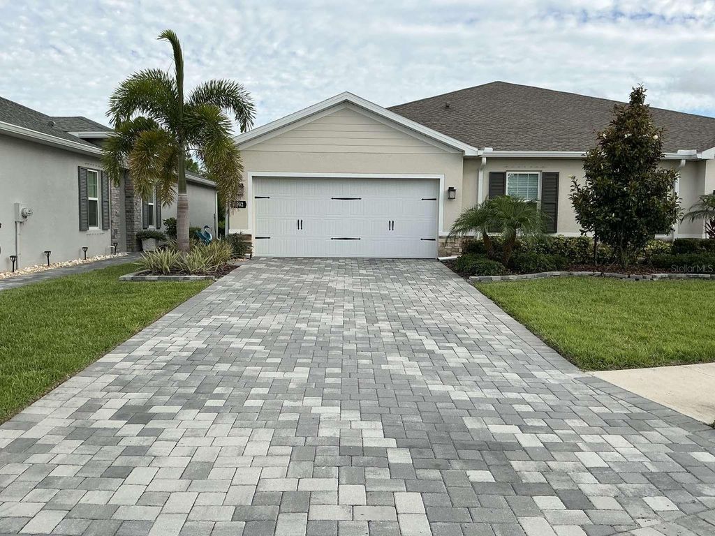 1982 W PALMS DRIVE, Port Charlotte, FL 33953