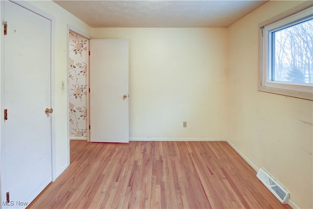 32985 Charmwood Oval, Solon, OH 44139