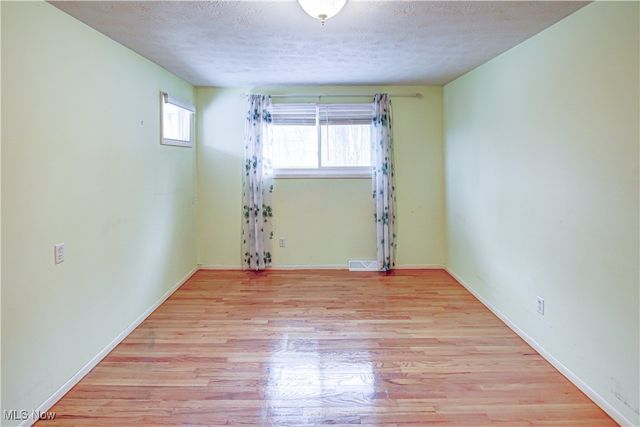 32985 Charmwood Oval, Solon, OH 44139