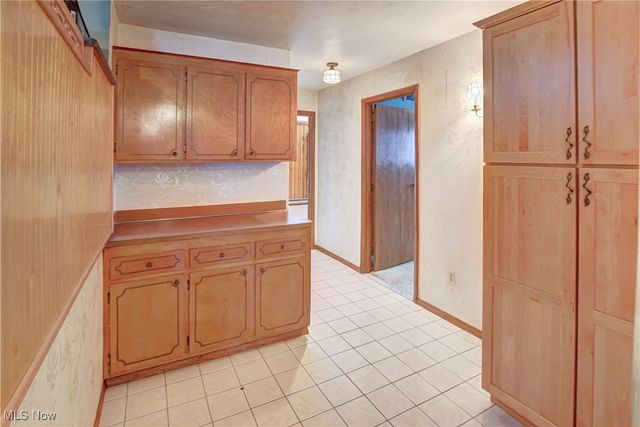 32985 Charmwood Oval, Solon, OH 44139