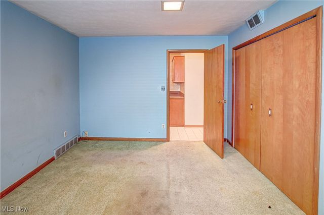 32985 Charmwood Oval, Solon, OH 44139