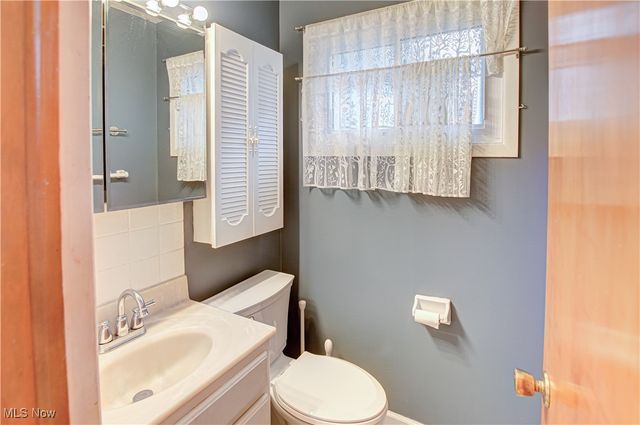 32985 Charmwood Oval, Solon, OH 44139