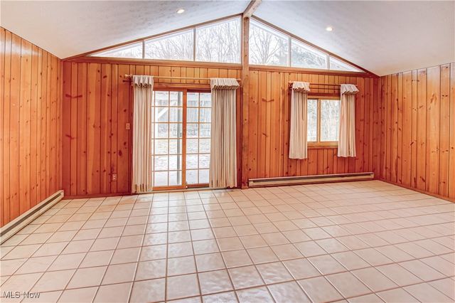 32985 Charmwood Oval, Solon, OH 44139