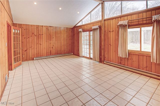 32985 Charmwood Oval, Solon, OH 44139