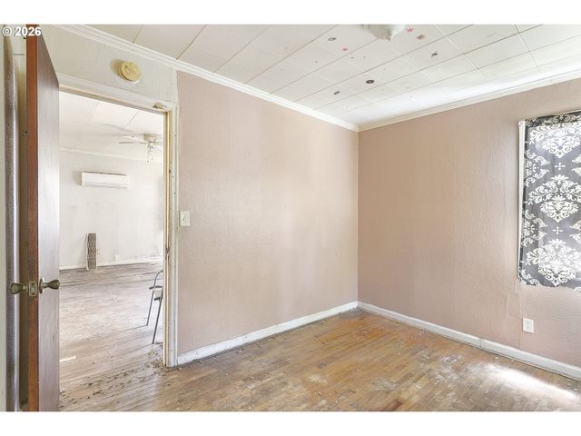 915 Ne 4TH St, Gresham, OR 97030