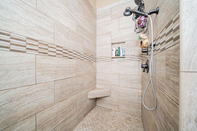 135 Circle Dr, Longview, TX 75602