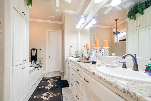 135 Circle Dr, Longview, TX 75602