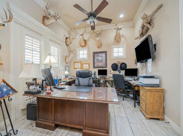 135 Circle Dr, Longview, TX 75602