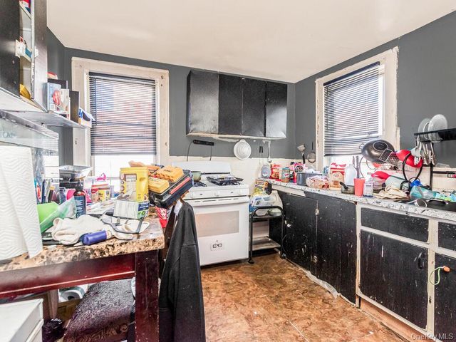 227 S 3rd Avenue, Mount Vernon, NY 10550