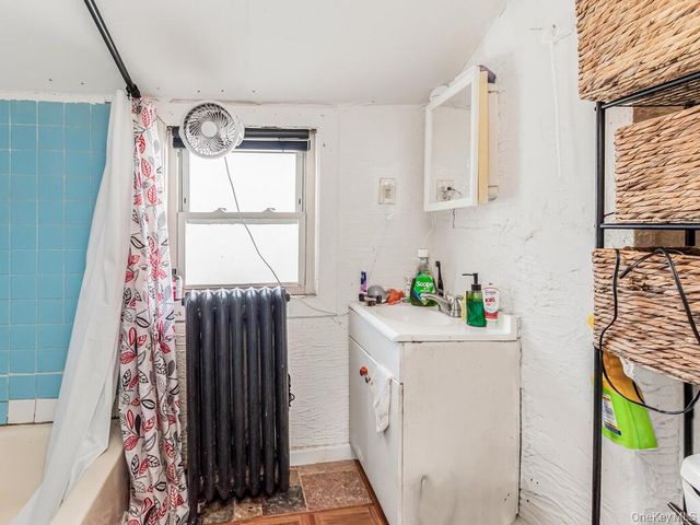 227 S 3rd Avenue, Mount Vernon, NY 10550