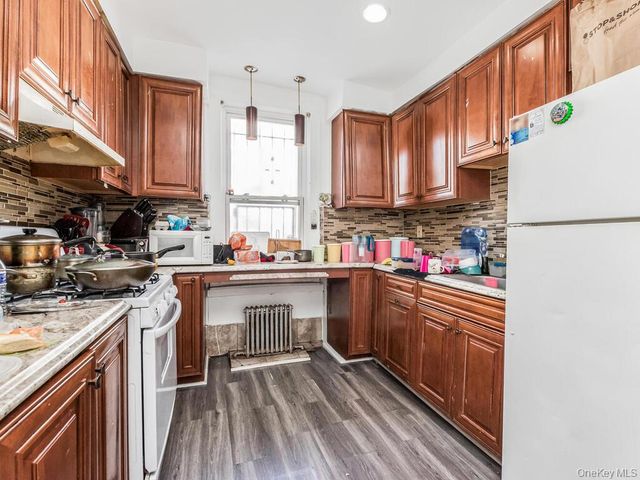 227 S 3rd Avenue, Mount Vernon, NY 10550