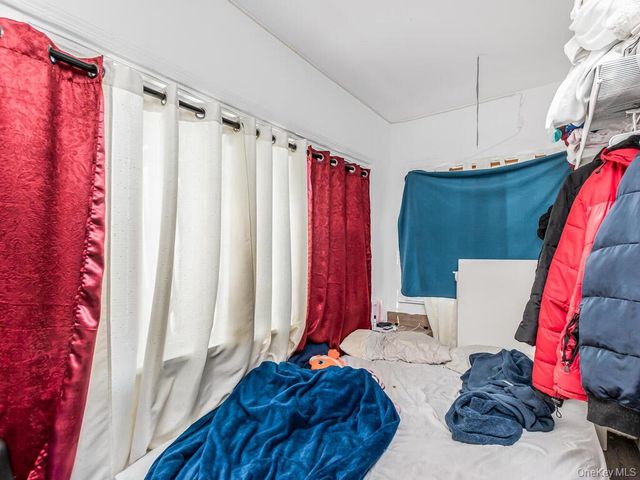 227 S 3rd Avenue, Mount Vernon, NY 10550