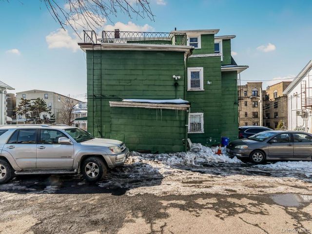 227 S 3rd Avenue, Mount Vernon, NY 10550
