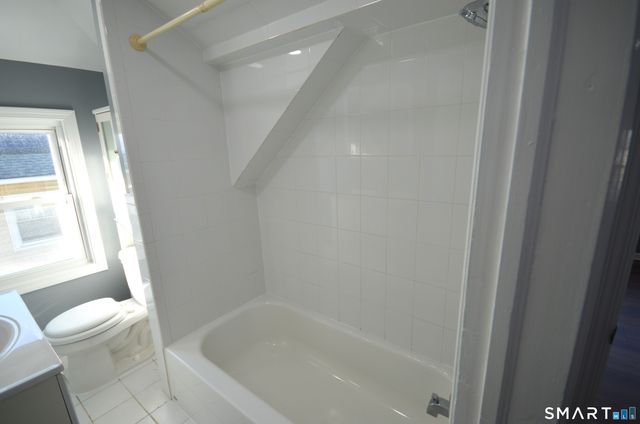 70 Westfield Avenue 3rd Fl, Bridgeport, CT 06606