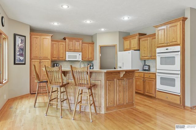 18710 Lillian Street, Omaha, NE 68136