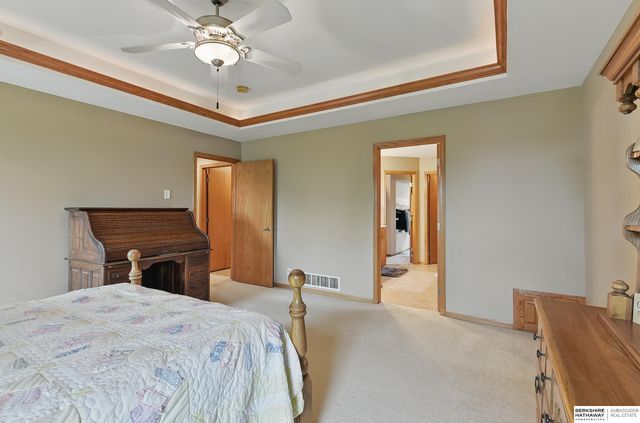 18710 Lillian Street, Omaha, NE 68136