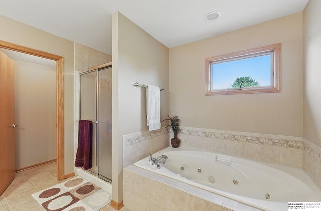 18710 Lillian Street, Omaha, NE 68136