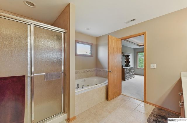 18710 Lillian Street, Omaha, NE 68136