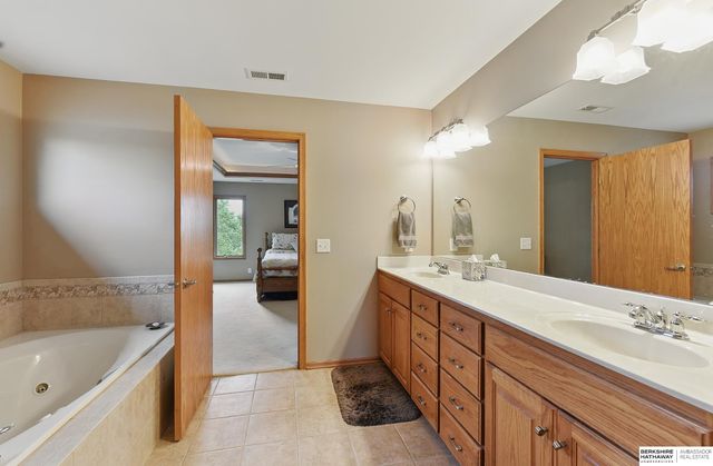 18710 Lillian Street, Omaha, NE 68136