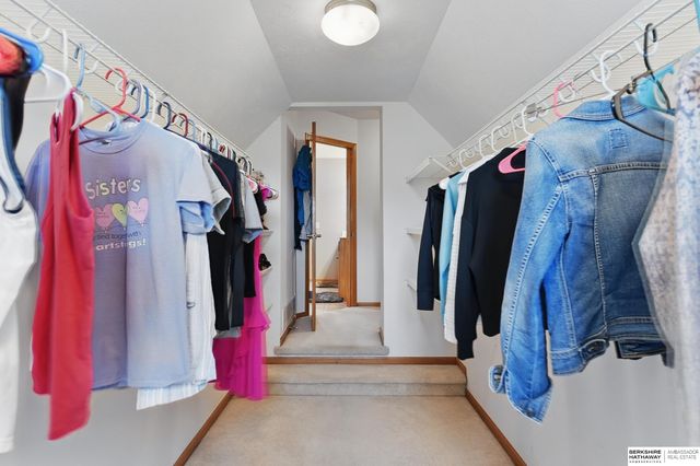 18710 Lillian Street, Omaha, NE 68136