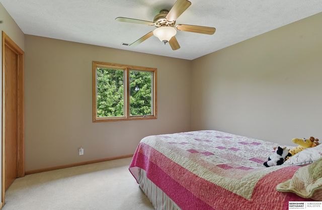 18710 Lillian Street, Omaha, NE 68136