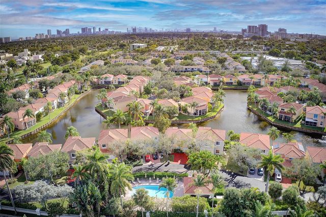 1762 E Trafalgar Circle, Hollywood, FL 33020