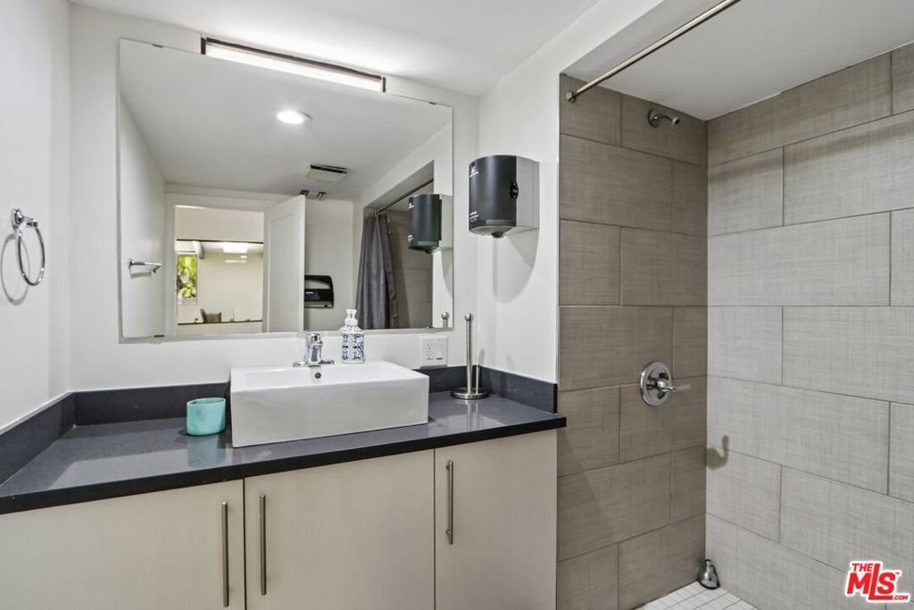 Image 12 of property listing at 11100 Sheldon Street, Sun Valley, CA 91352