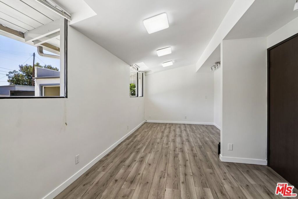 Image 13 of property listing at 11100 Sheldon Street, Sun Valley, CA 91352