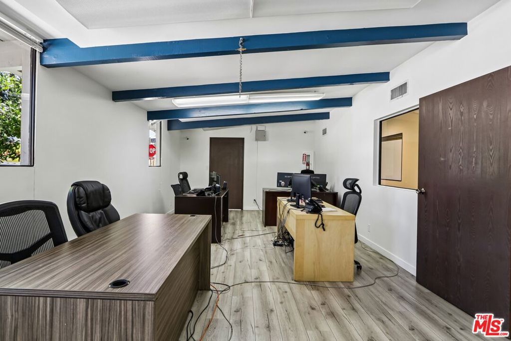 Image 16 of property listing at 11100 Sheldon Street, Sun Valley, CA 91352