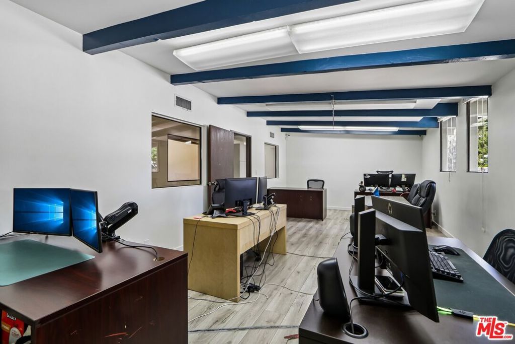 Image 18 of property listing at 11100 Sheldon Street, Sun Valley, CA 91352