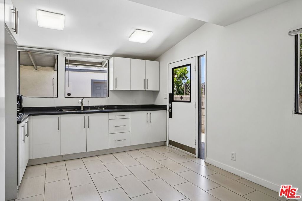 Image 9 of property listing at 11100 Sheldon Street, Sun Valley, CA 91352