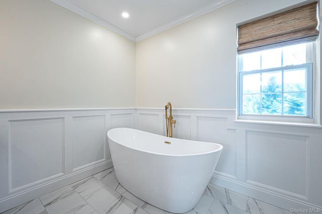 20 Hancock Court, South Setauket, NY 11720