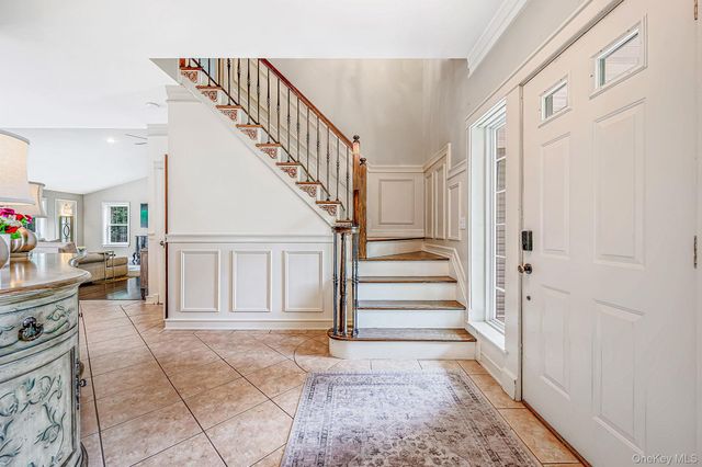 20 Hancock Court, South Setauket, NY 11720