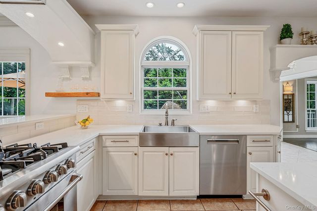20 Hancock Court, South Setauket, NY 11720