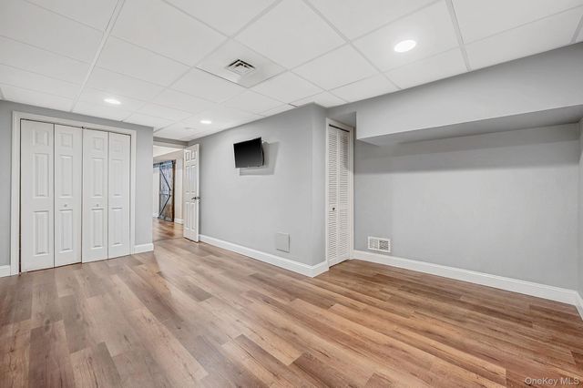 20 Hancock Court, South Setauket, NY 11720