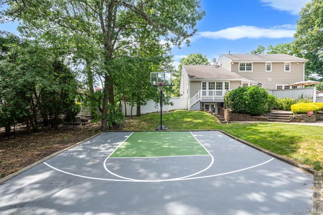 20 Hancock Court, South Setauket, NY 11720