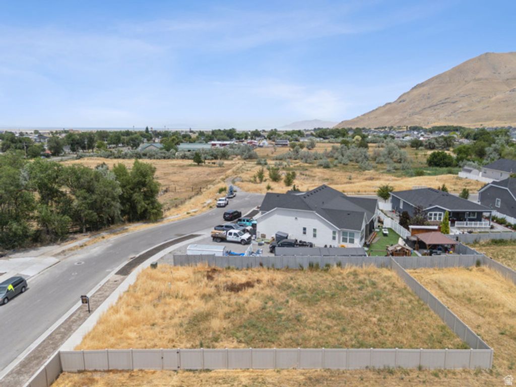 8048 N PARK LN # 002, Lake Point, UT 84074 — photo 2