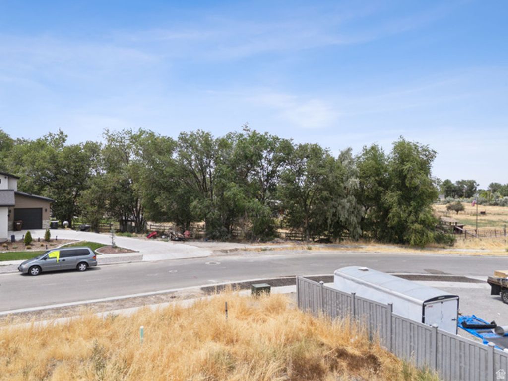 8048 N PARK LN # 002, Lake Point, UT 84074 — photo 3