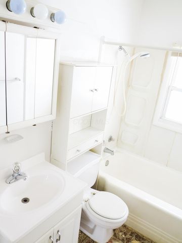 629 N Dawson Avenue, Columbus, OH 43219