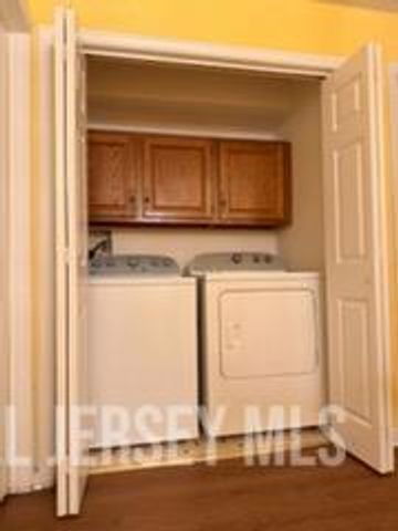 174 Stults Lane, East Brunswick, NJ 08816