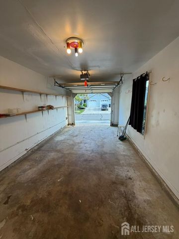 174 Stults Lane, East Brunswick, NJ 08816