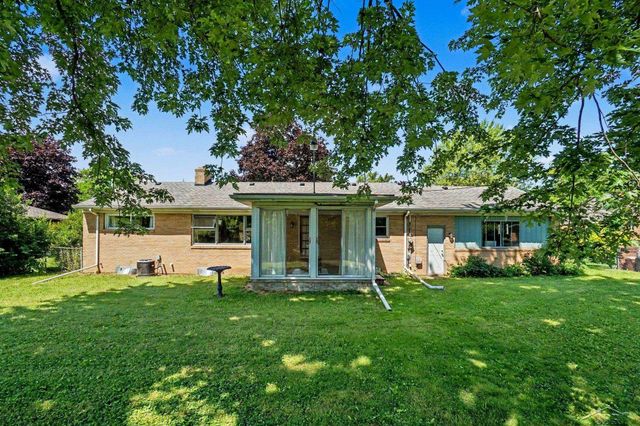 2726 Reppuhn Drive, Saginaw, MI 48603