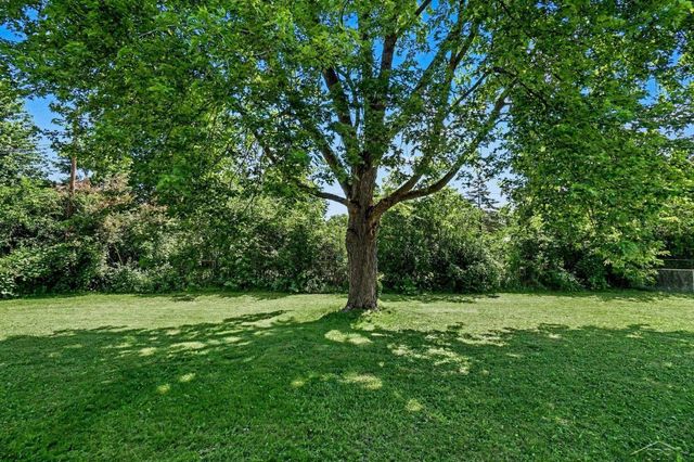 2726 Reppuhn Drive, Saginaw, MI 48603
