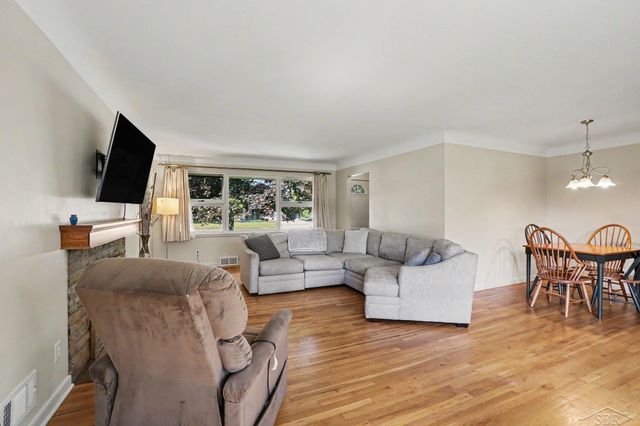 2726 Reppuhn Drive, Saginaw, MI 48603