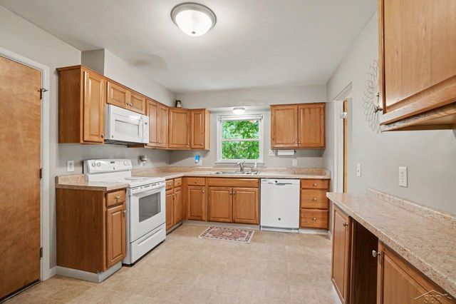 2726 Reppuhn Drive, Saginaw, MI 48603