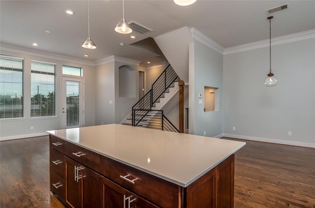 1418 Shearn Street, Houston, TX 77007
