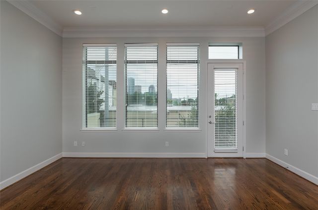 1418 Shearn Street, Houston, TX 77007