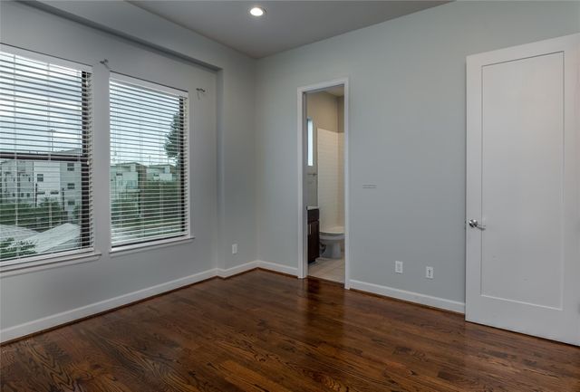 1418 Shearn Street, Houston, TX 77007