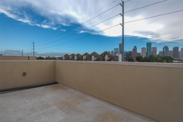 1418 Shearn Street, Houston, TX 77007