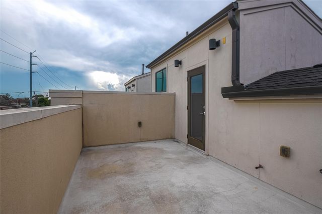 1418 Shearn Street, Houston, TX 77007